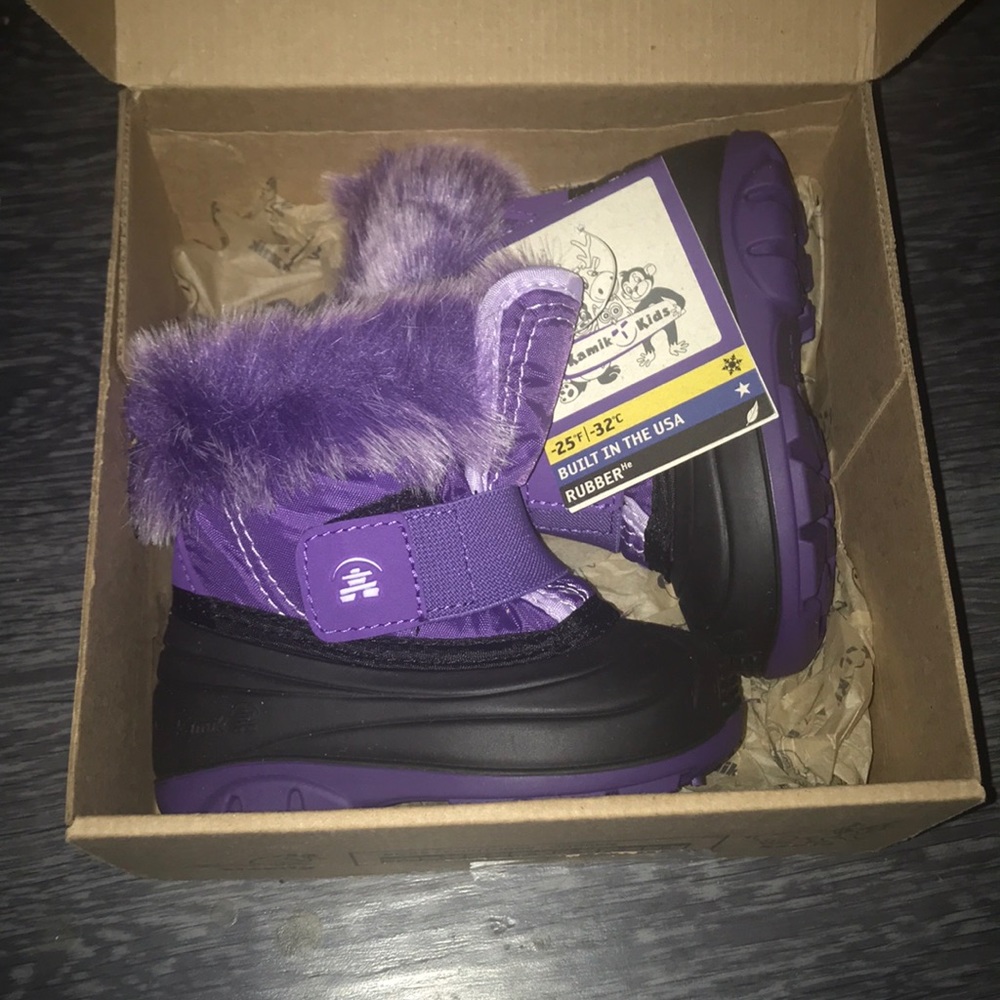 NWT Kamik baby snow boots